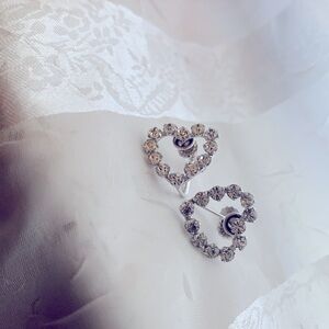 Krementz vintage Heart-Shaped Silver Crystal Screwback vintage earrings